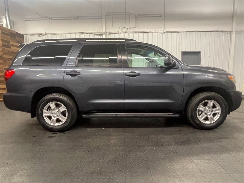 2008 Toyota Sequoia SR5 Sport Utility 4X4 / 5.7L V8 / NEW TIRES   - Photo 4 - Gladstone, OR 97027