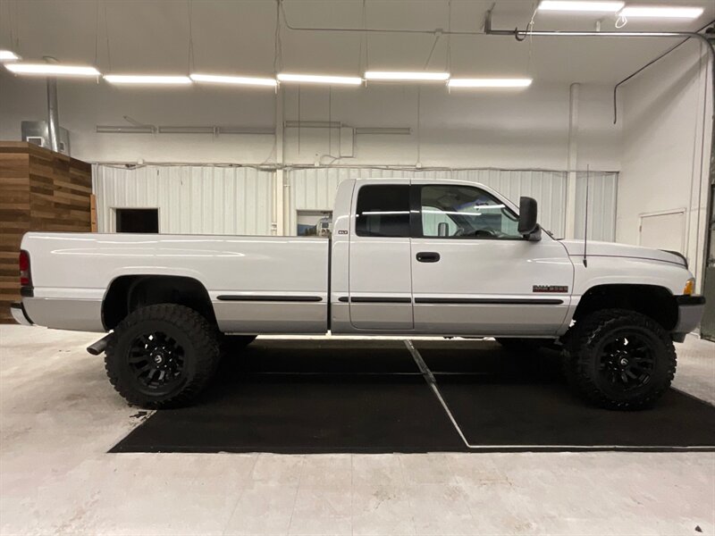 1998 Dodge Ram 2500 Laramie SLT  / RUST FREE / LOW MILES - Photo 4 - Gladstone, OR 97027