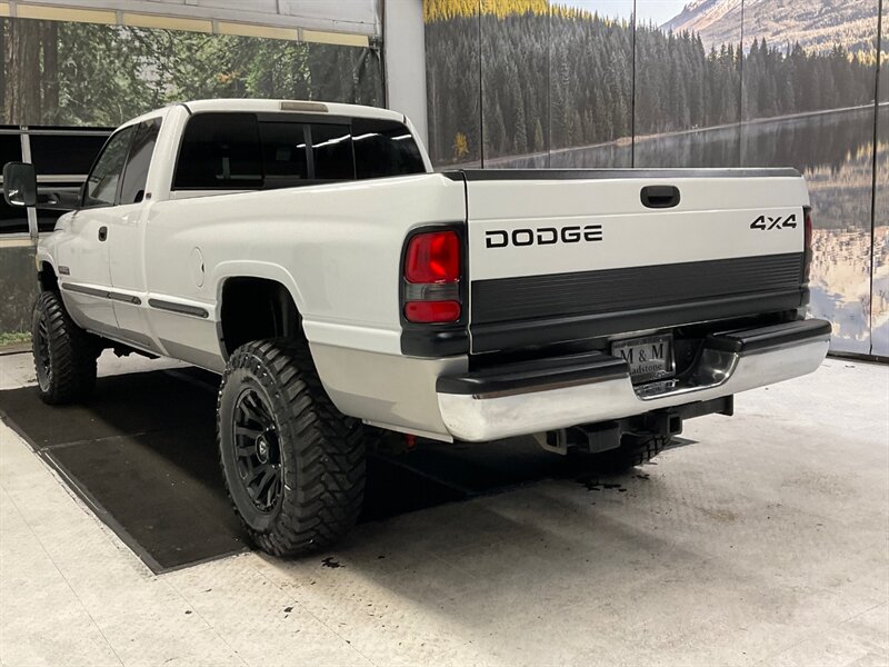 1998 Dodge Ram 2500 Laramie SLT  / RUST FREE / LOW MILES - Photo 8 - Gladstone, OR 97027