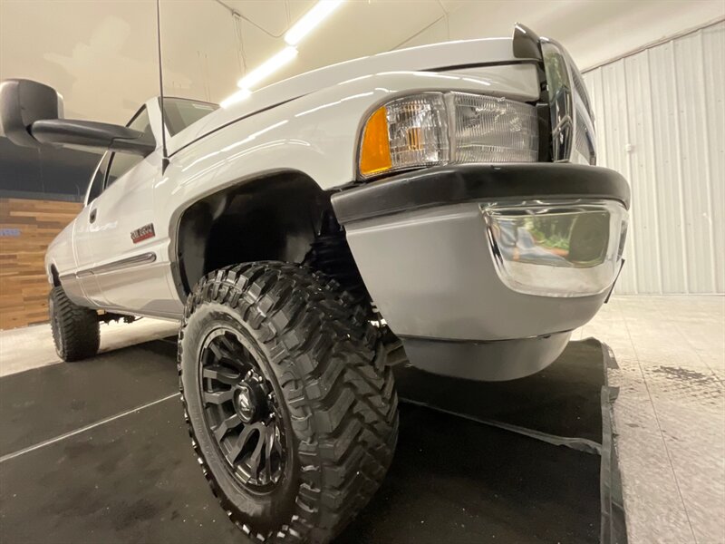 1998 Dodge Ram 2500 Laramie SLT  / RUST FREE / LOW MILES - Photo 9 - Gladstone, OR 97027