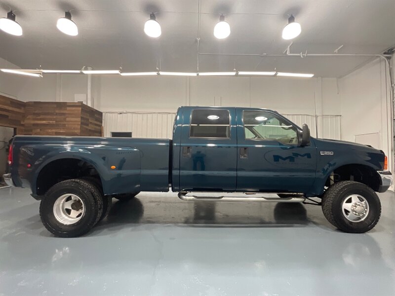 1999 Ford F-350 Lariat 4X4 / 7.3L DIESEL / DUALLY / 118K MILES / Leather Seats / BRAND NEW SET OF TIRES / ZERO RUST - Photo 4 - Gladstone, OR 97027