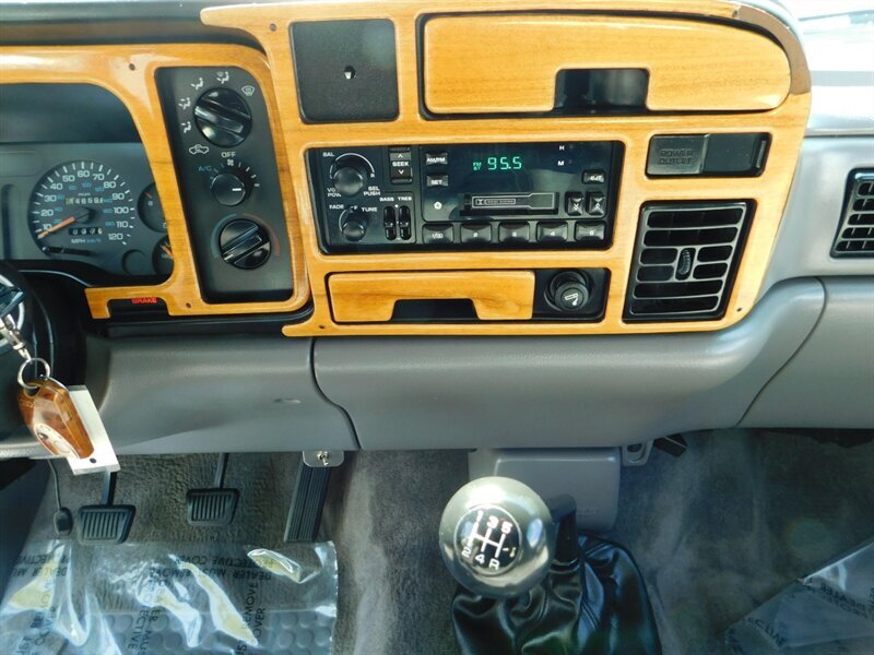 1996 Dodge Ram 2500 Laramie 5.9L DIESEL / 5-SPEED MANUAL / 12-VALVE   - Photo 19 - Portland, OR 97217