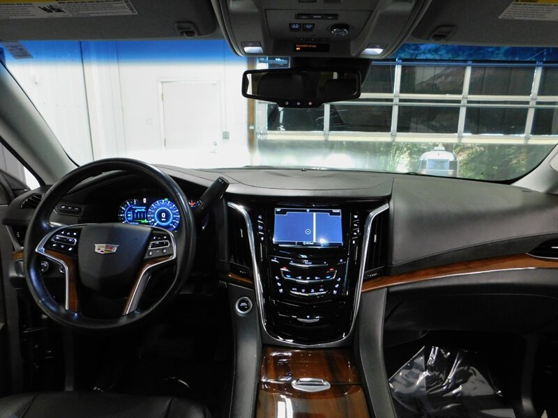 2016 Cadillac Escalade ESV Premium Collecti   - Photo 30 - Gladstone, OR 97027