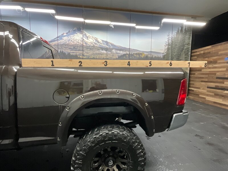 2010 Dodge Ram 3500 SLT Crew Cab 4X4 / 6.7L DIESEL / LIFTED LIFTED  Backup Camera / LIFTED w/ 37 " MUD TIRES & 17 " FUEL WHEELS / SHARP & CLEAN !! - Photo 21 - Gladstone, OR 97027