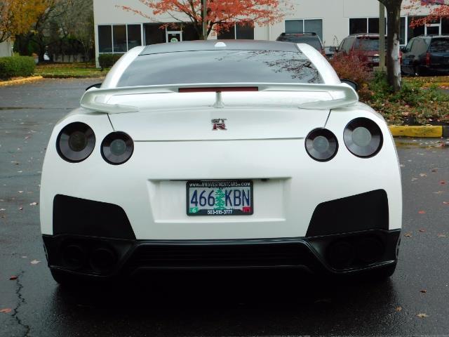 2015 Nissan GT-R Premium / AWD / Navi / 700-750 HP / Excel Cond - Photo 52 - Portland, OR 97217