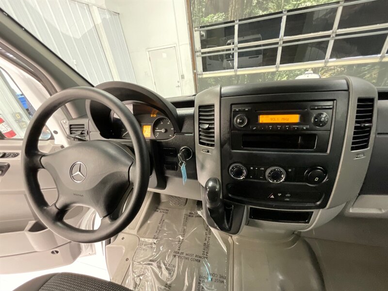 2013 Mercedes-Benz Sprinter 2500 CARGO VAN /3.0L DIESEL/ 1-OWNER / 64,000 MILE  /144 " WB STANDARD ROOF / NEW TIRES / SHARP & CLEAN !! - Photo 17 - Gladstone, OR 97027