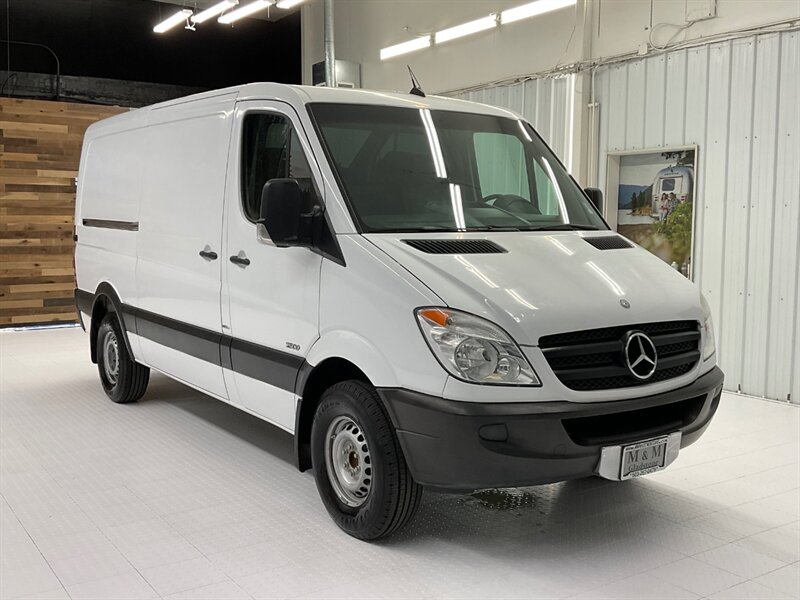 2013 Mercedes-Benz Sprinter 2500 CARGO VAN /3.0L DIESEL/ 1-OWNER / 64,000 MILE  /144 " WB STANDARD ROOF / NEW TIRES / SHARP & CLEAN !! - Photo 2 - Gladstone, OR 97027