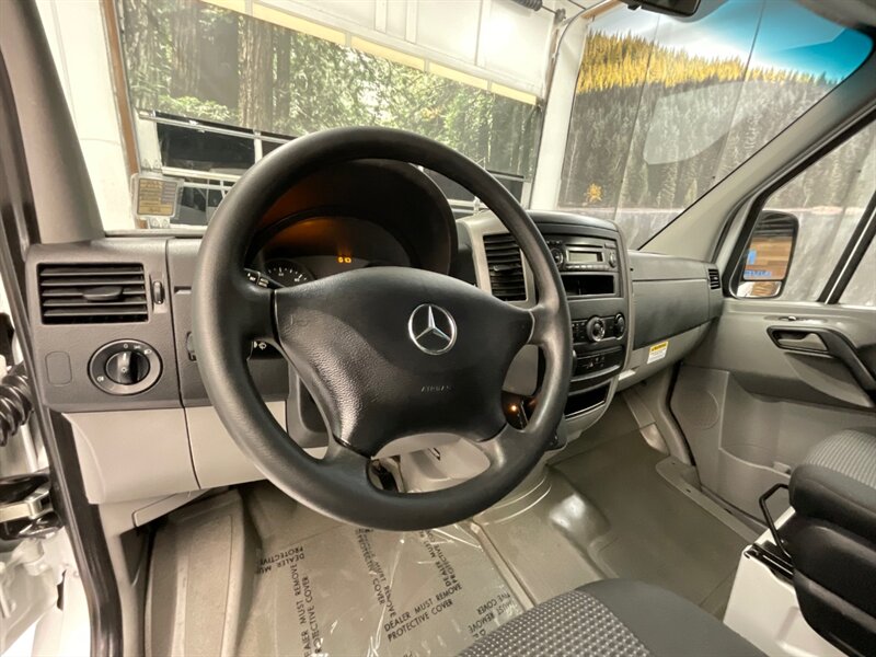 2013 Mercedes-Benz Sprinter 2500 CARGO VAN /3.0L DIESEL/ 1-OWNER / 64,000 MILE  /144 " WB STANDARD ROOF / NEW TIRES / SHARP & CLEAN !! - Photo 16 - Gladstone, OR 97027