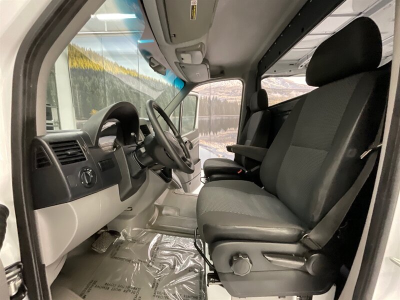 2013 Mercedes-Benz Sprinter 2500 CARGO VAN /3.0L DIESEL/ 1-OWNER / 64,000 MILE  /144 " WB STANDARD ROOF / NEW TIRES / SHARP & CLEAN !! - Photo 13 - Gladstone, OR 97027