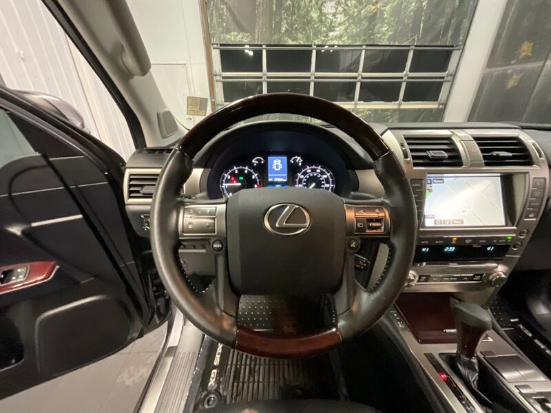 2019 Lexus GX GX 460 Sport Utility AWD / 3RD ROW / 17,000 MILES  LOCAL SUV / Navigation / Backup Camera / LIKE NEW !! - Photo 35 - Gladstone, OR 97027