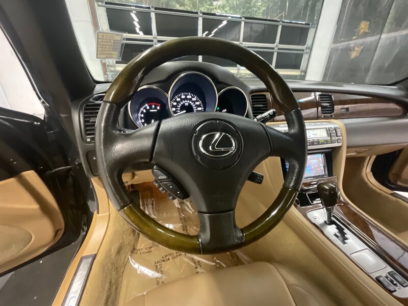 2006 Lexus SC 430 2Dr Convertible Hard Top / LOCAL / 69,000 MILE  / Leather Heated seats / Navigation & Camera / MARK LEVINSON SOUND - Photo 39 - Gladstone, OR 97027