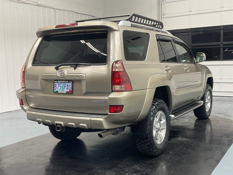 2003 Toyota 4Runner Limited 4x4 / 4.7L V8 / LIFTED w. NEW TIRES  / Leather & Navigation - Photo 9 - Gladstone, OR 97027