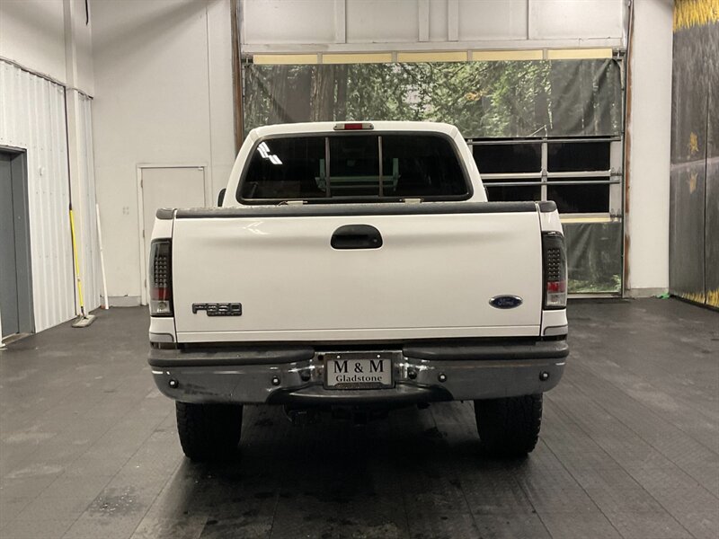 2002 Ford F-350 Lariat Crew Cab 4X4 / 7.3L DIESEL / 1-OWNER  Leather seats / 1-TON / NEW TIRES / RUST FREE / ONLY 118,000 MILES - Photo 6 - Gladstone, OR 97027