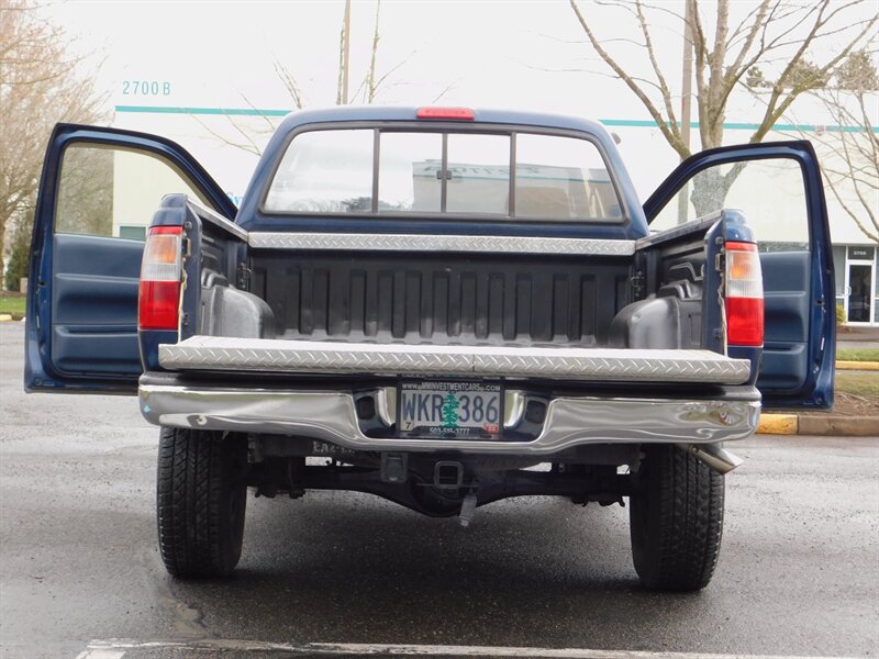 1995 Toyota T100 4X4 / V6 3.4L / 5-SPEED MANUAL / Tacoma / CLEAN   - Photo 18 - Portland, OR 97217