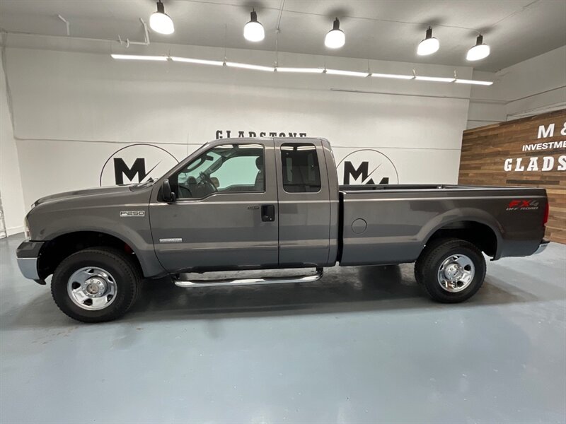 2006 Ford F-250 XLT Super Duty 4X4 / 6.0L V8 DIESEL /1-OWNER  / LOCAL OREGON TRUCK w. ZERO RUST / LONG BED - Photo 3 - Gladstone, OR 97027