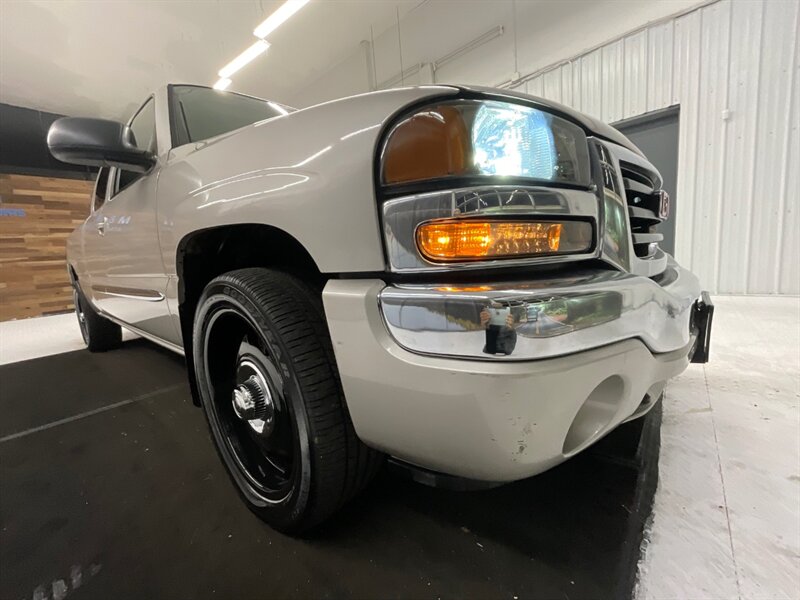 2006 GMC Sierra 1500 SLE 4Dr / 4.8L V8 / LOCAL TRUCK / 92,000 MILES  / RUST FREE / 6.5FT BED / 2WD / Excel Cond - Photo 10 - Gladstone, OR 97027