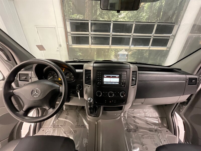 2014 Mercedes-Benz Sprinter 2500 Passenger Van 3.0L V6 DIESEL / HIGHROOF  / 15-Passenger Van / 170 " WB / HIGHROOF / 1-OWNER / Excel Cond - Photo 31 - Gladstone, OR 97027