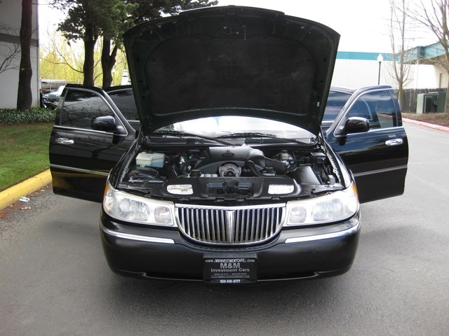 1999 Lincoln Town Car Executive   - Photo 15 - Portland, OR 97217