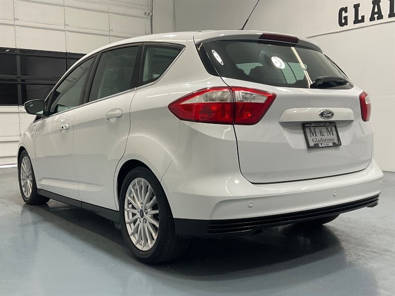 2016 Ford C-Max Energi SEL Wagon 2.0L 4Cyl Hybrid / 60k MILES  / Panoramic Roof - Photo 8 - Gladstone, OR 97027