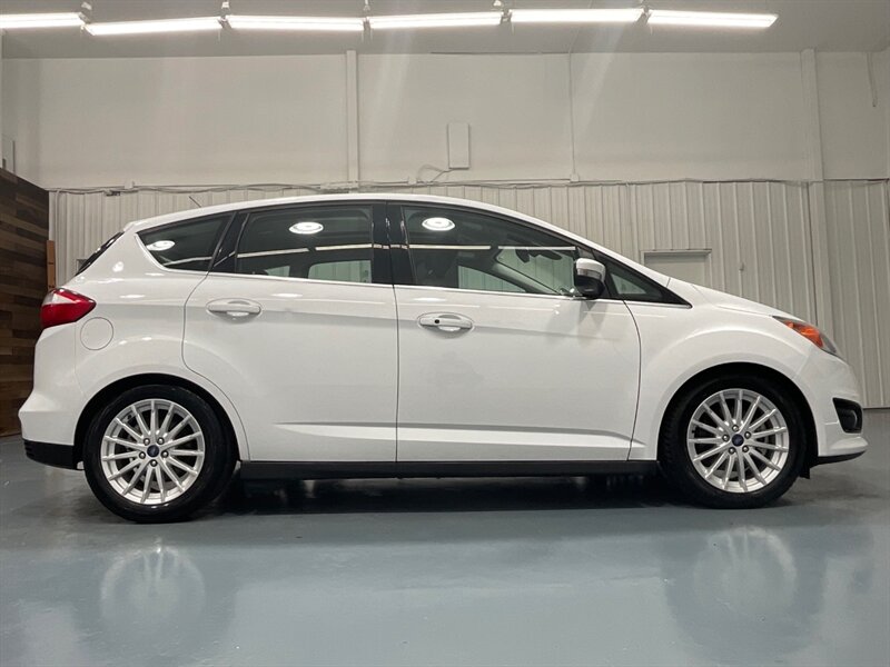 2016 Ford C-Max Energi SEL Wagon 2.0L 4Cyl Hybrid / 60k MILES  / Panoramic Roof - Photo 4 - Gladstone, OR 97027