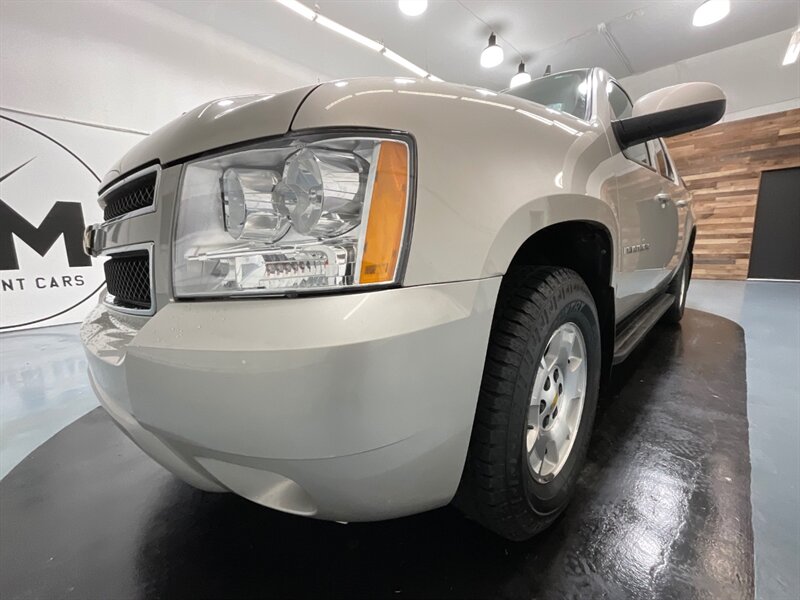 2009 Chevrolet Avalanche LT Sport Utility Pickup / V8 5.3L / Backup Camera  / LOCAL SUV - Photo 37 - Gladstone, OR 97027