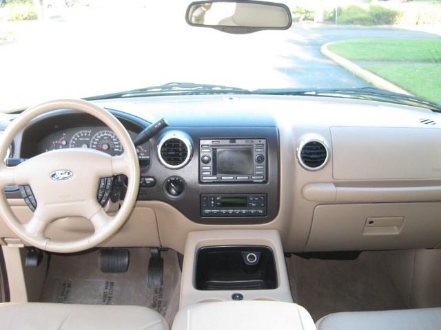 2003 Ford Expedition Eddie Bauer   - Photo 36 - Portland, OR 97217