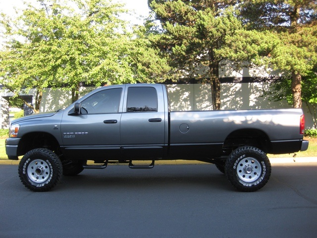 2006 Dodge Ram 2500 SLT/ 5.9L Diesel/ 6-Speed Manual   - Photo 2 - Portland, OR 97217