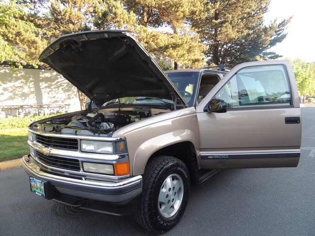 1995 Chevrolet Suburban K1500/4WD/ 3rd Seat / Runs Excellent   - Photo 9 - Portland, OR 97217