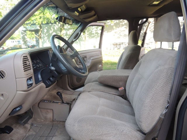 1995 Chevrolet Suburban K1500/4WD/ 3rd Seat / Runs Excellent   - Photo 20 - Portland, OR 97217