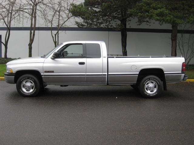 2002 Dodge Ram 2500 SLT   - Photo 2 - Portland, OR 97217