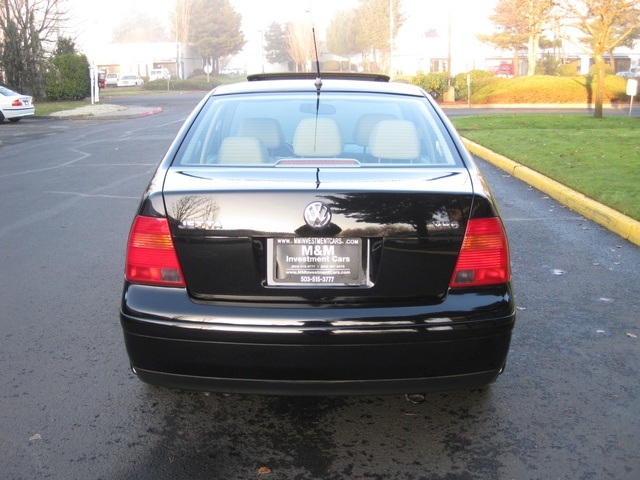 1999 Volkswagen Jetta GLX VR6 / Leather/ Moonroof/ Auto   - Photo 4 - Portland, OR 97217