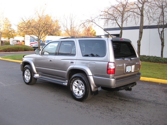 2002 Toyota 4Runner Sport   - Photo 4 - Portland, OR 97217