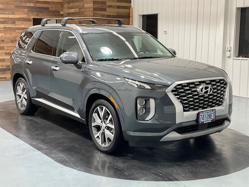 2022 Hyundai PALISADE Limited AWD / 3.8L V6 / 1-OWNER / 22,000 MILES  / LIKE NEW - Photo 2 - Gladstone, OR 97027