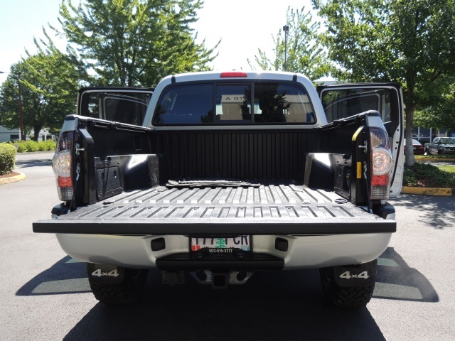 2011 Toyota Tacoma V6 / Crew Cab / 4X4 / TRD OFF RD / SPORT/ LIFTED