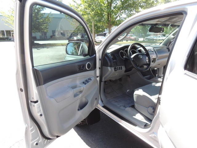 2011 Toyota Tacoma V6 / Crew Cab / 4X4 / TRD OFF RD / SPORT/ LIFTED   - Photo 13 - Portland, OR 97217