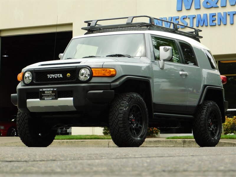 2014 Toyota FJ Cruiser 4X4 / TRD PKG / CRAWL CONTROL / LOW MILES LIFTED   - Photo 43 - Portland, OR 97217