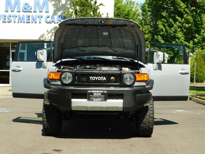 2014 Toyota FJ Cruiser 4X4 / TRD PKG / CRAWL CONTROL / LOW MILES LIFTED   - Photo 31 - Portland, OR 97217