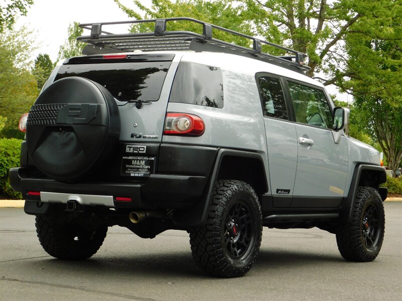 2014 Toyota FJ Cruiser 4X4 / TRD PKG / CRAWL CONTROL / LOW MILES LIFTED   - Photo 8 - Portland, OR 97217