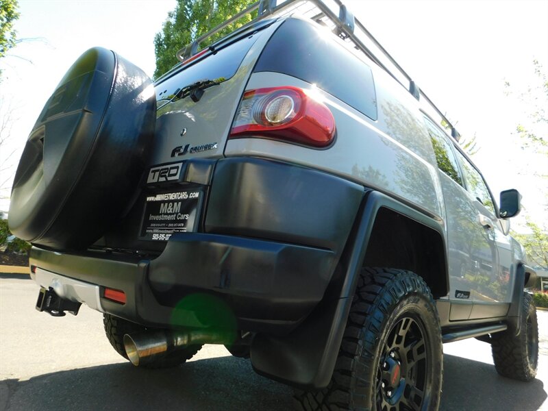 2014 Toyota FJ Cruiser 4X4 / TRD PKG / CRAWL CONTROL / LOW MILES LIFTED   - Photo 12 - Portland, OR 97217