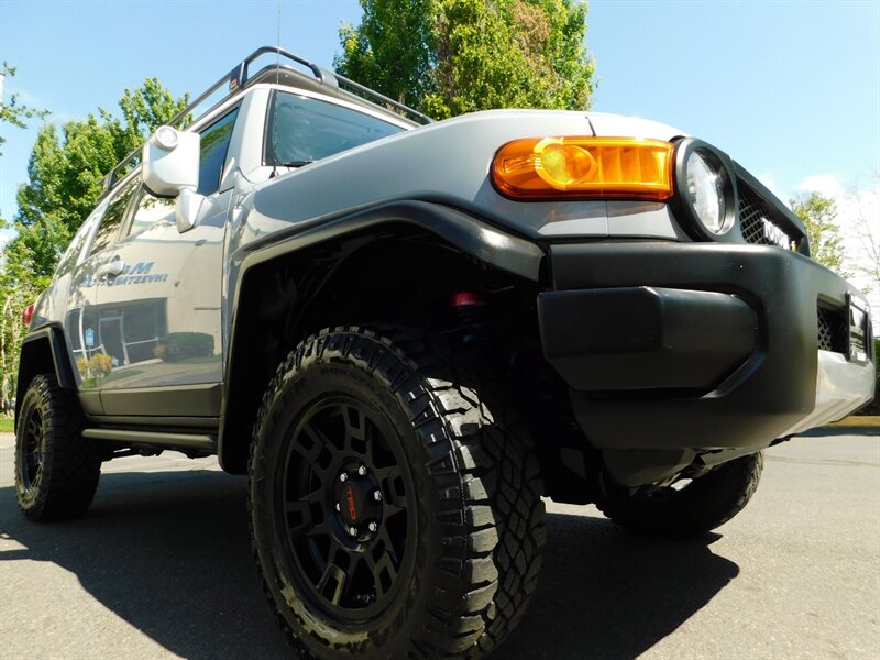 2014 Toyota FJ Cruiser 4X4 / TRD PKG / CRAWL CONTROL / LOW MILES LIFTED   - Photo 10 - Portland, OR 97217