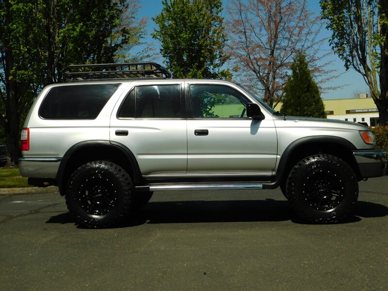 2000 Toyota 4Runner SR5 Sport Utility 4X4 / 5-SPEED MANUAL / LIFTED   - Photo 4 - Portland, OR 97217