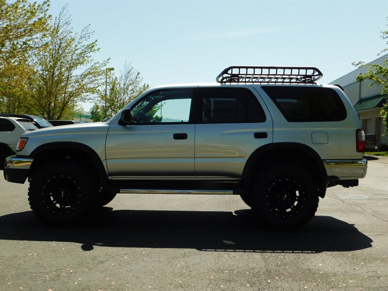 2000 Toyota 4Runner SR5 Sport Utility 4X4 / 5-SPEED MANUAL / LIFTED   - Photo 3 - Portland, OR 97217