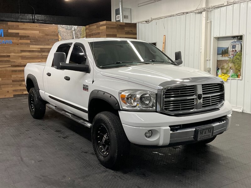 2008 Dodge Ram 2500 Laramie MEGA CAB 4X4 / 6.7L DIESEL / 1-OWNER LOCAL  Leather & Heated Seats / Sunroof / LEVELED / LOCAL TRUCK / RUS T FREE / CLEAN !! - Photo 2 - Gladstone, OR 97027