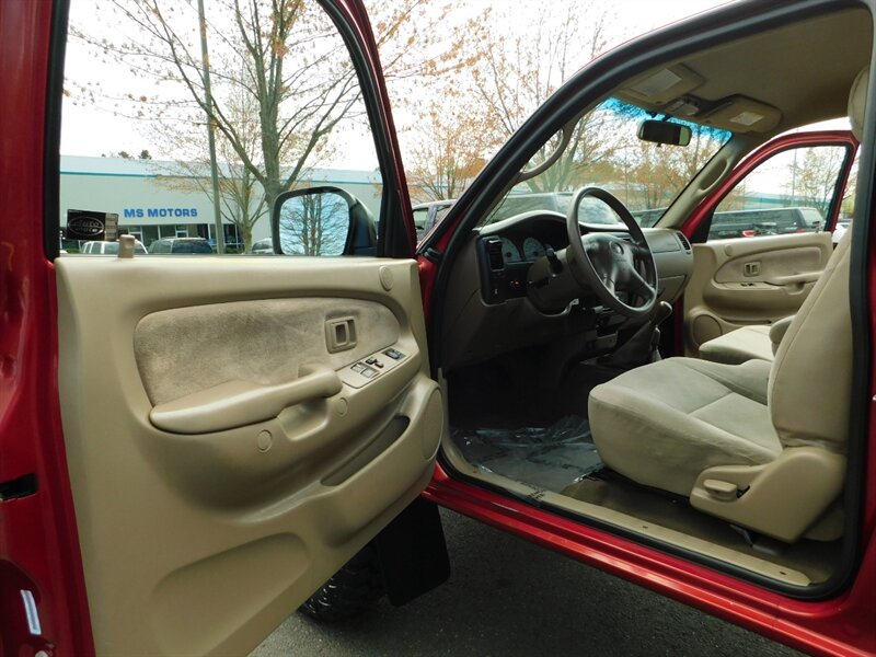 2003 Toyota Tacoma SR5 4X4  5-SPEED MANUAL/1-OWNER/ 69K MILES/ LIFTED   - Photo 13 - Portland, OR 97217