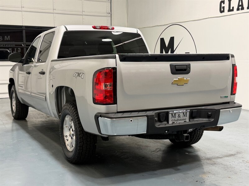 2011 Chevrolet Silverado 1500 LT Crew Cab 4X4 5.3L V8 / 1-OWNER LOCAL/ 74K MILES /Towing Pkg / Spray in bed liner /ZERO RUST - Photo 8 - Gladstone, OR 97027