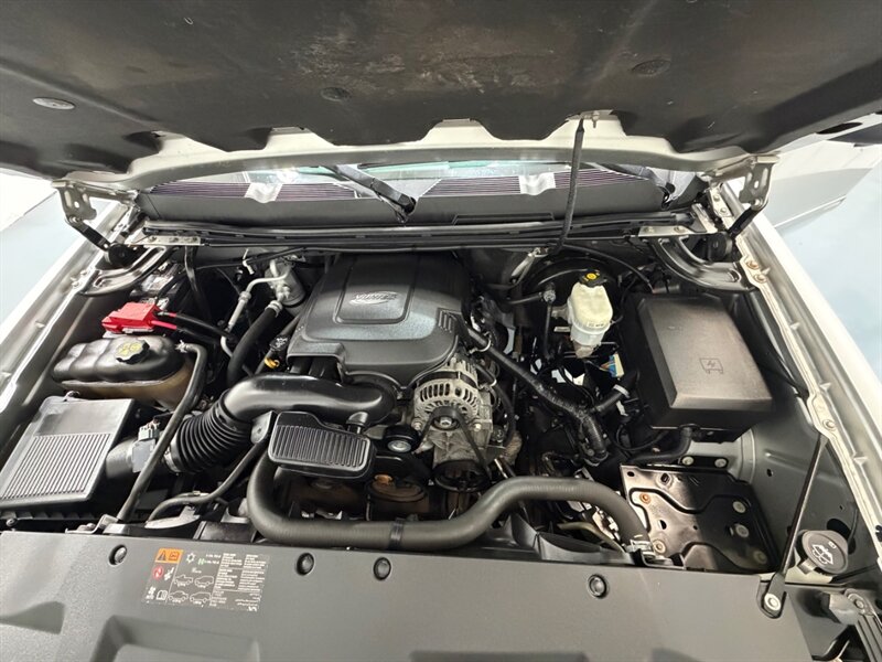 2011 Chevrolet Silverado 1500 LT Crew Cab 4X4 5.3L V8 / 1-OWNER LOCAL/ 74K MILES /Towing Pkg / Spray in bed liner /ZERO RUST - Photo 41 - Gladstone, OR 97027