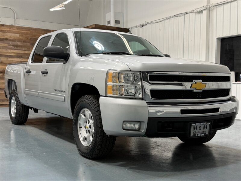 2011 Chevrolet Silverado 1500 LT Crew Cab 4X4 5.3L V8 / 1-OWNER LOCAL/ 74K MILES /Towing Pkg / Spray in bed liner /ZERO RUST - Photo 52 - Gladstone, OR 97027