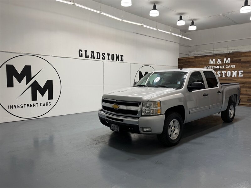 2011 Chevrolet Silverado 1500 LT Crew Cab 4X4 5.3L V8 / 1-OWNER LOCAL/ 74K MILES /Towing Pkg / Spray in bed liner /ZERO RUST - Photo 25 - Gladstone, OR 97027