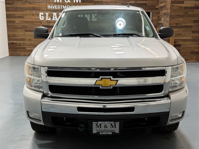 2011 Chevrolet Silverado 1500 LT Crew Cab 4X4 5.3L V8 / 1-OWNER LOCAL/ 74K MILES /Towing Pkg / Spray in bed liner /ZERO RUST - Photo 5 - Gladstone, OR 97027
