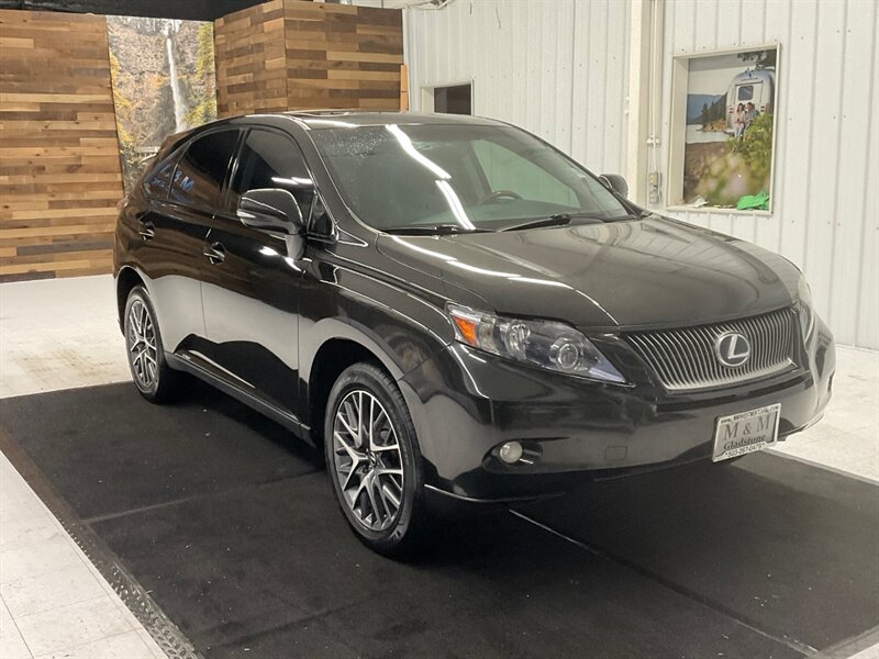 2011 Lexus RX 450h Sport Utility AWD / HYBRID / Leather / Navig  /Backup Camera / Heated & Cooled Leather Seats / BRAND NEW TIRES/ SHARP & CLEAN !! - Photo 2 - Gladstone, OR 97027